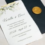 Golden Greenery aranyozott esküvői meghívó merített papíron zöld levelekkel