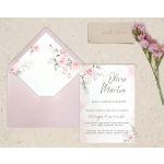Esküvői meghívó szett bélelt borítékkal és rózsaszín virágokkal